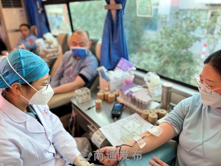 【南通發(fā)布】共計(jì)獻(xiàn)血3萬(wàn)多毫升！緩解血液庫(kù)存壓力，中集環(huán)科組織職工愛(ài)心獻(xiàn)血